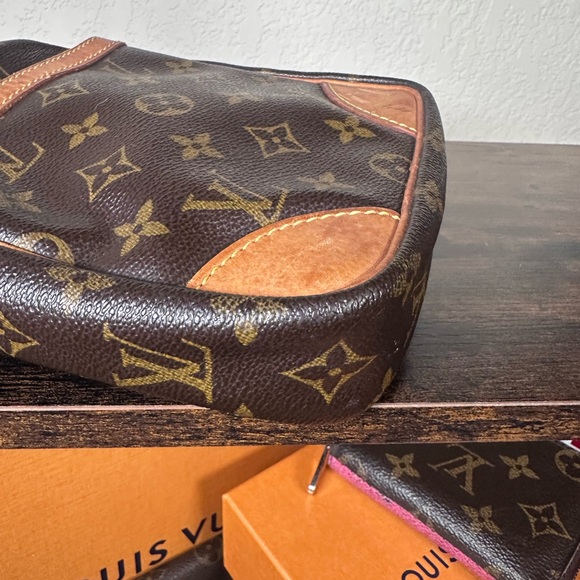 Authentic Louis Vuitton Danube Monogram Brown Messenger Crossbody Bag